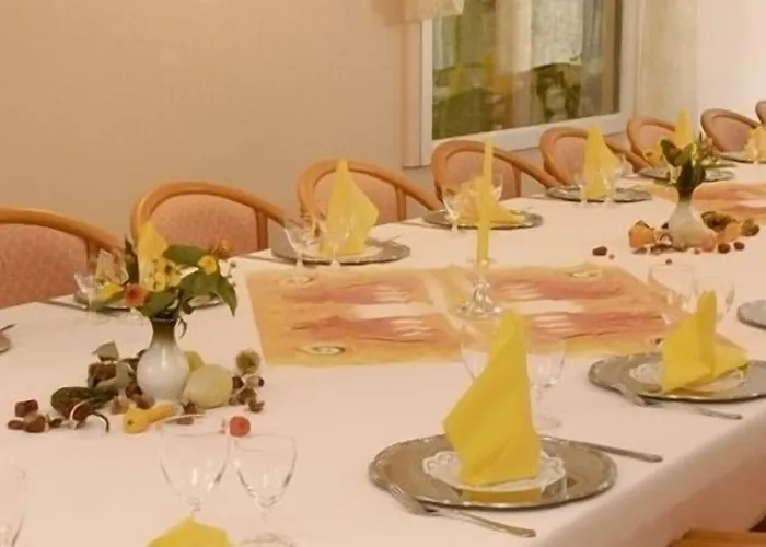 Hohenzollern Hotel 3*